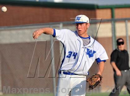 Thumbnail 2 in Windthorst vs Trenton (UIL 1A Region 2 Finals) photogallery.