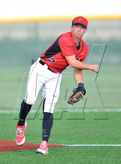 Thumbnail 2 in Windthorst vs Trenton (UIL 1A Region 2 Finals) photogallery.
