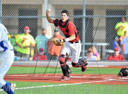 Thumbnail 2 in Windthorst vs Trenton (UIL 1A Region 2 Finals) photogallery.