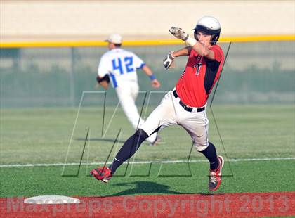 Thumbnail 3 in Windthorst vs Trenton (UIL 1A Region 2 Finals) photogallery.