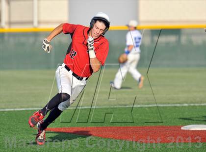 Thumbnail 1 in Windthorst vs Trenton (UIL 1A Region 2 Finals) photogallery.