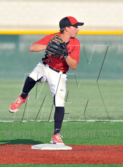 Thumbnail 3 in Windthorst vs Trenton (UIL 1A Region 2 Finals) photogallery.