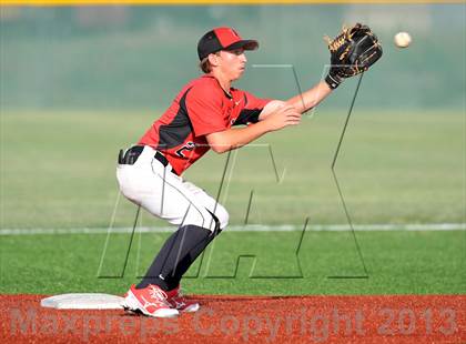 Thumbnail 1 in Windthorst vs Trenton (UIL 1A Region 2 Finals) photogallery.