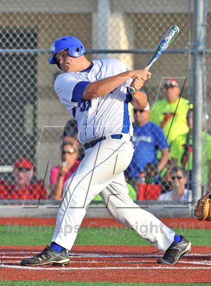 Thumbnail 1 in Windthorst vs Trenton (UIL 1A Region 2 Finals) photogallery.