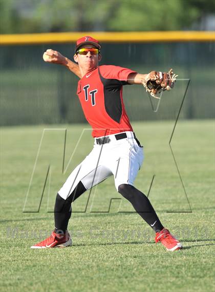 Thumbnail 3 in Windthorst vs Trenton (UIL 1A Region 2 Finals) photogallery.
