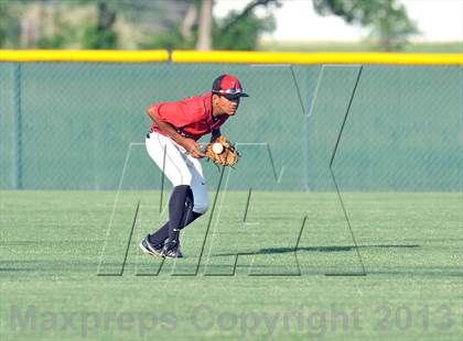 Thumbnail 1 in Windthorst vs Trenton (UIL 1A Region 2 Finals) photogallery.