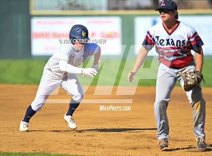 Thumbnail 1 in Lake Creek vs Lamar Consolidated photogallery.