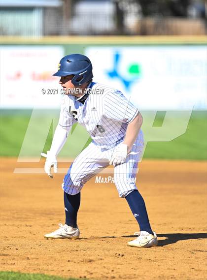 Thumbnail 1 in Lake Creek vs Lamar Consolidated photogallery.