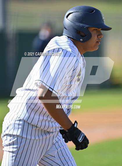 Thumbnail 3 in Lake Creek vs Lamar Consolidated photogallery.