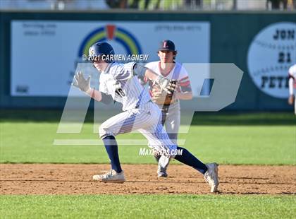 Thumbnail 1 in Lake Creek vs Lamar Consolidated photogallery.