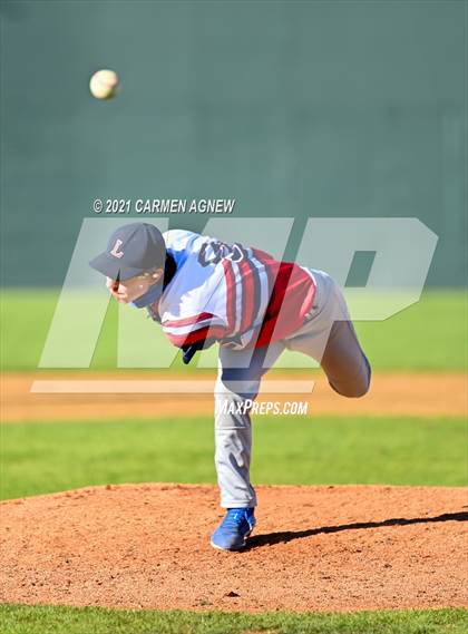 Thumbnail 2 in Lake Creek vs Lamar Consolidated photogallery.