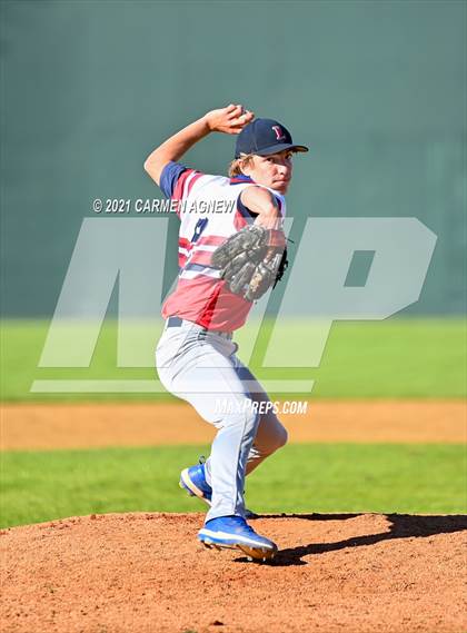 Thumbnail 3 in Lake Creek vs Lamar Consolidated photogallery.