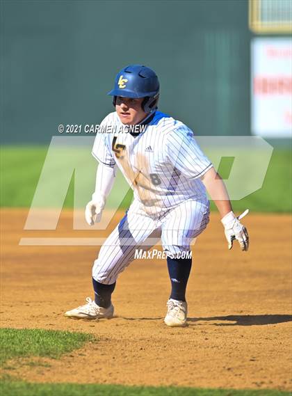 Thumbnail 3 in Lake Creek vs Lamar Consolidated photogallery.