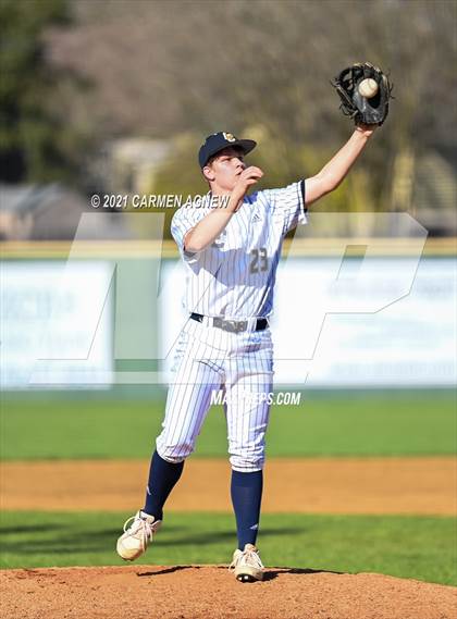 Thumbnail 1 in Lake Creek vs Lamar Consolidated photogallery.