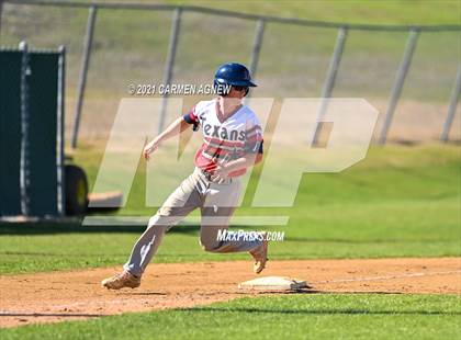 Thumbnail 3 in Lake Creek vs Lamar Consolidated photogallery.