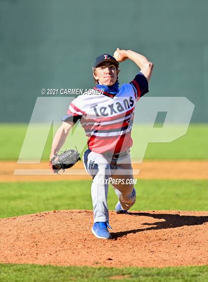 Thumbnail 1 in Lake Creek vs Lamar Consolidated photogallery.