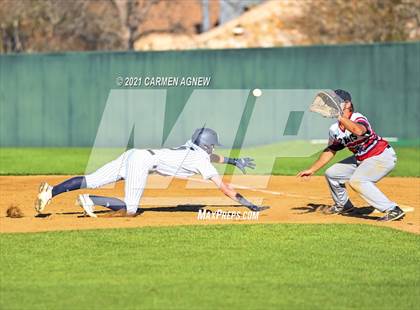 Thumbnail 3 in Lake Creek vs Lamar Consolidated photogallery.