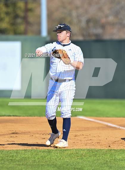 Thumbnail 1 in Lake Creek vs Lamar Consolidated photogallery.