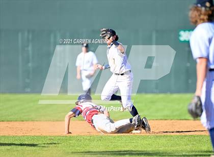Thumbnail 3 in Lake Creek vs Lamar Consolidated photogallery.
