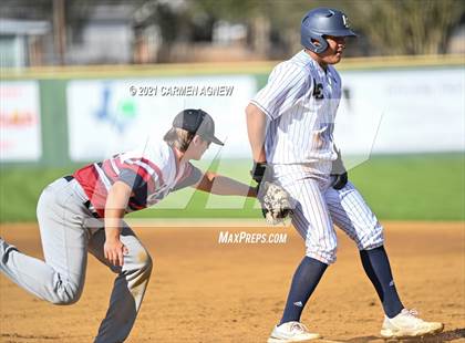 Thumbnail 3 in Lake Creek vs Lamar Consolidated photogallery.