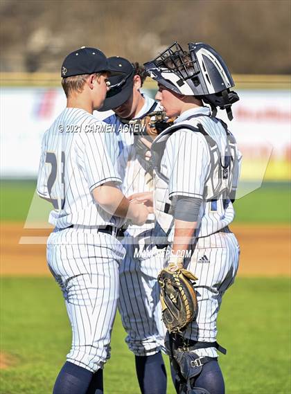 Thumbnail 3 in Lake Creek vs Lamar Consolidated photogallery.