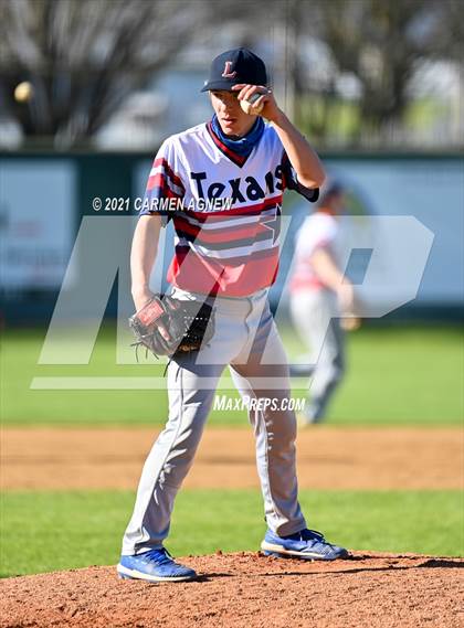Thumbnail 1 in Lake Creek vs Lamar Consolidated photogallery.
