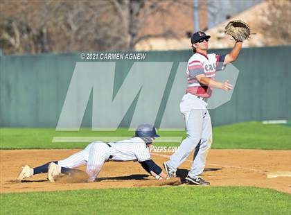 Thumbnail 2 in Lake Creek vs Lamar Consolidated photogallery.