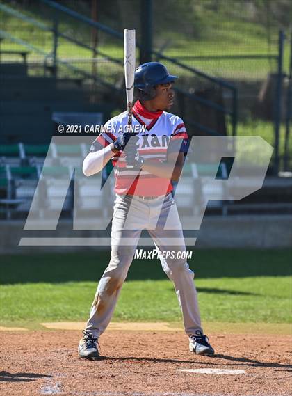 Thumbnail 2 in Lake Creek vs Lamar Consolidated photogallery.