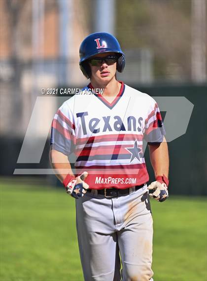 Thumbnail 2 in Lake Creek vs Lamar Consolidated photogallery.