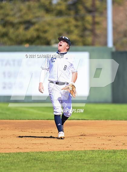 Thumbnail 3 in Lake Creek vs Lamar Consolidated photogallery.