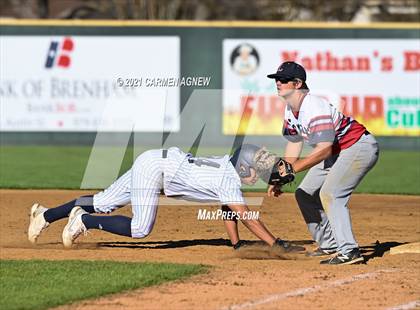 Thumbnail 3 in Lake Creek vs Lamar Consolidated photogallery.