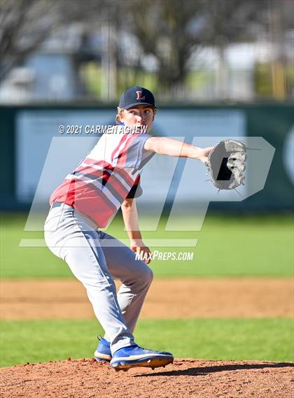Thumbnail 2 in Lake Creek vs Lamar Consolidated photogallery.