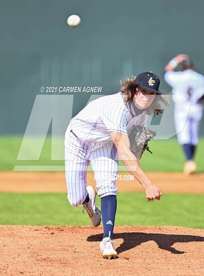 Thumbnail 2 in Lake Creek vs Lamar Consolidated photogallery.