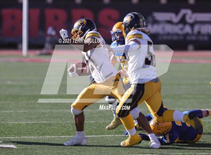 Thumbnail 3 in Summit Academy vs. San Juan (UHSAA 2A Semifinal) photogallery.