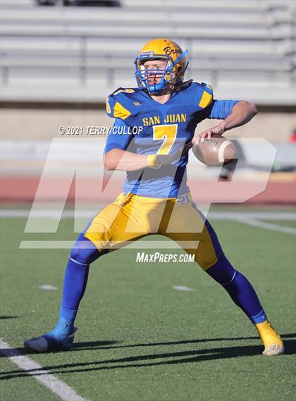 Thumbnail 1 in Summit Academy vs. San Juan (UHSAA 2A Semifinal) photogallery.
