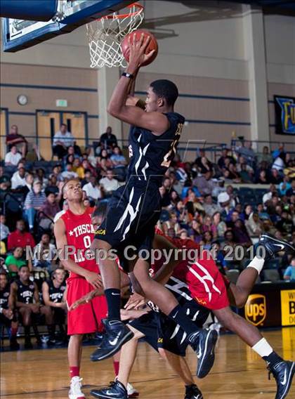 Thumbnail 3 in  2010 THCA All-Star Basketball Game photogallery.