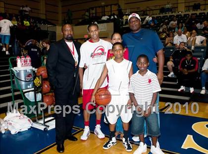 Thumbnail 2 in  2010 THCA All-Star Basketball Game photogallery.