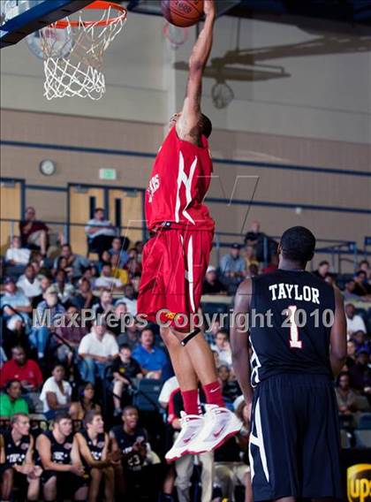 Thumbnail 1 in  2010 THCA All-Star Basketball Game photogallery.