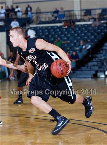 Thumbnail 2 in  2010 THCA All-Star Basketball Game photogallery.