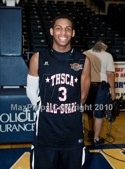 Thumbnail 1 in  2010 THCA All-Star Basketball Game photogallery.