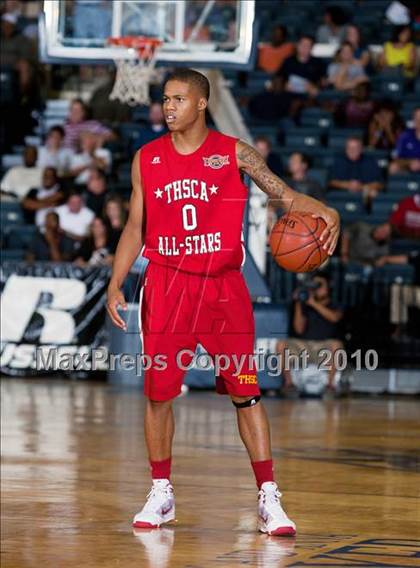 Thumbnail 1 in  2010 THCA All-Star Basketball Game photogallery.