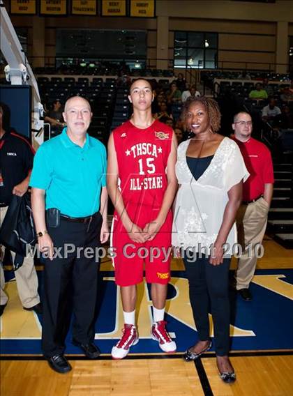 Thumbnail 2 in  2010 THCA All-Star Basketball Game photogallery.
