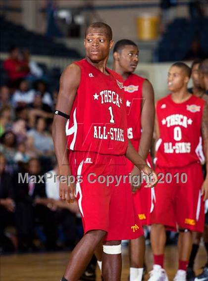 Thumbnail 1 in  2010 THCA All-Star Basketball Game photogallery.