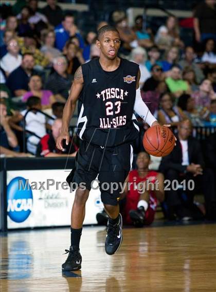 Thumbnail 1 in  2010 THCA All-Star Basketball Game photogallery.