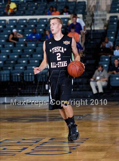 Thumbnail 1 in  2010 THCA All-Star Basketball Game photogallery.