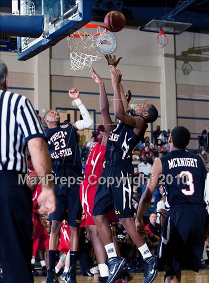 Thumbnail 1 in  2010 THCA All-Star Basketball Game photogallery.