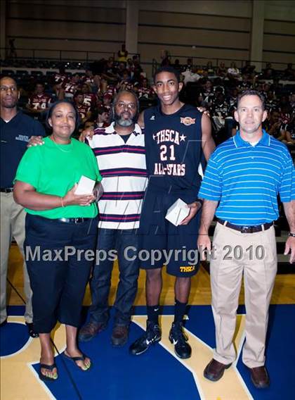 Thumbnail 3 in  2010 THCA All-Star Basketball Game photogallery.