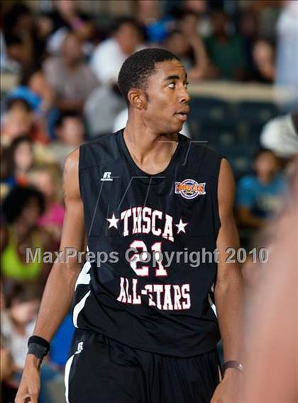 Thumbnail 2 in  2010 THCA All-Star Basketball Game photogallery.