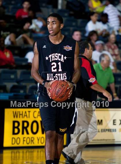 Thumbnail 3 in  2010 THCA All-Star Basketball Game photogallery.