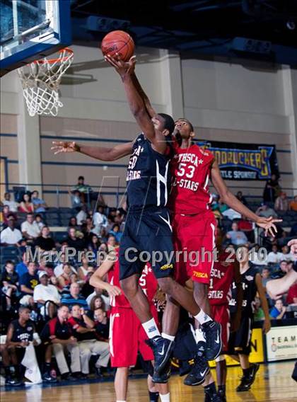 Thumbnail 2 in  2010 THCA All-Star Basketball Game photogallery.